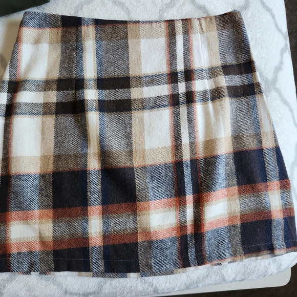 Plaid skirt - Picture 1 of 2